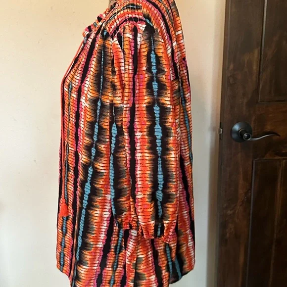 LAST ONE! Fun top-New with tag! - Picture 6 of 6